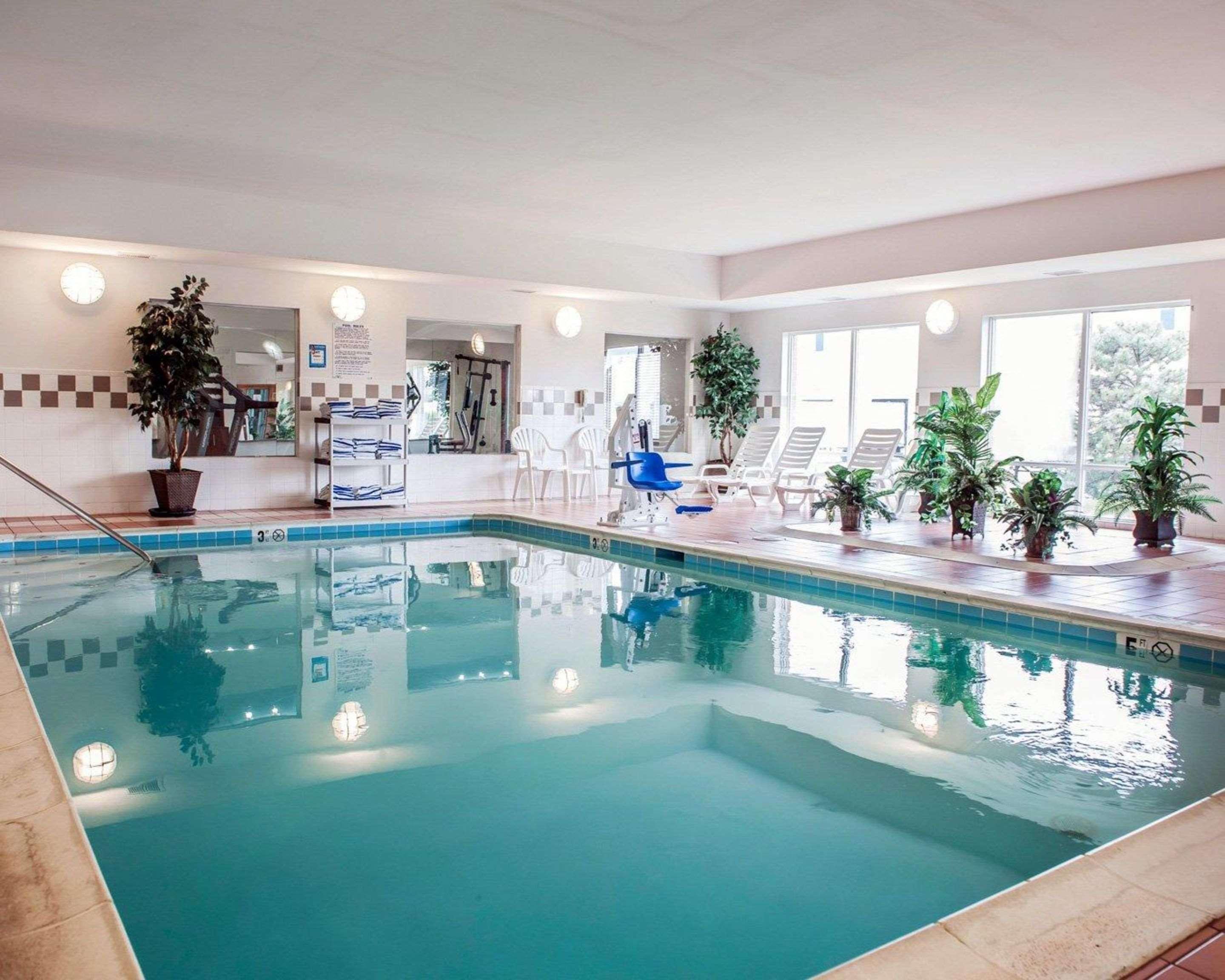 Comfort Suites Near Indianapolis Airport Экстерьер фото