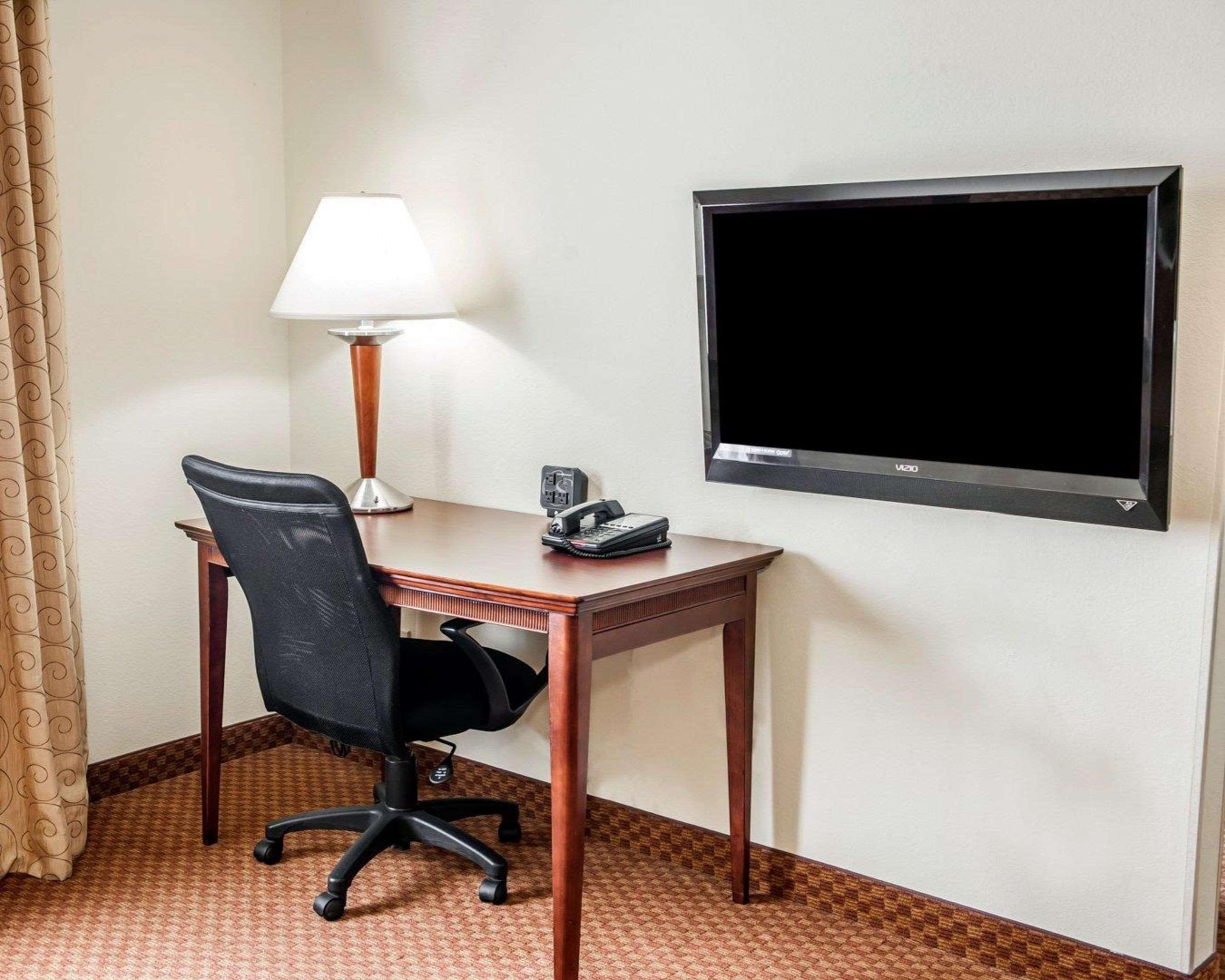 Comfort Suites Near Indianapolis Airport Экстерьер фото