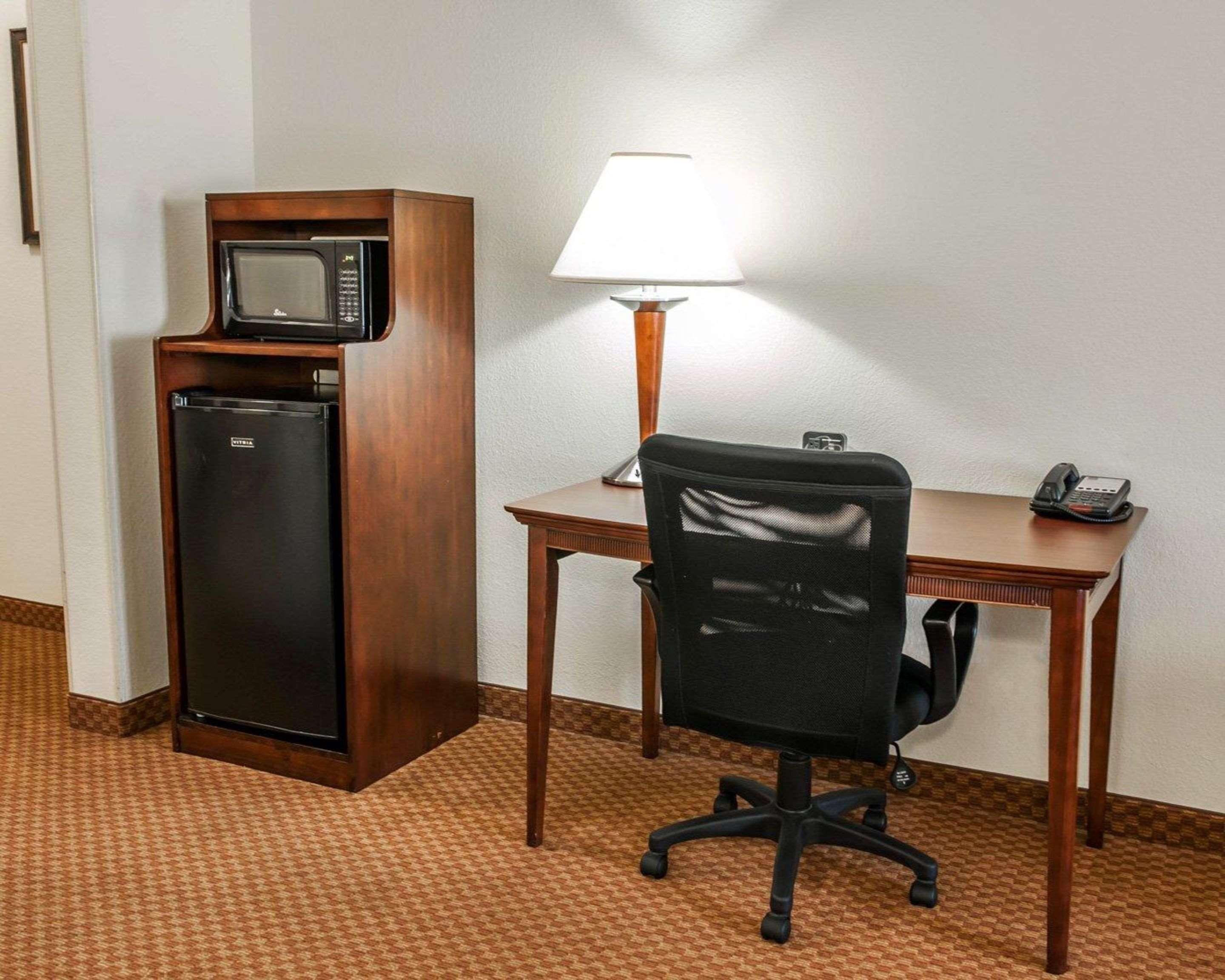 Comfort Suites Near Indianapolis Airport Экстерьер фото