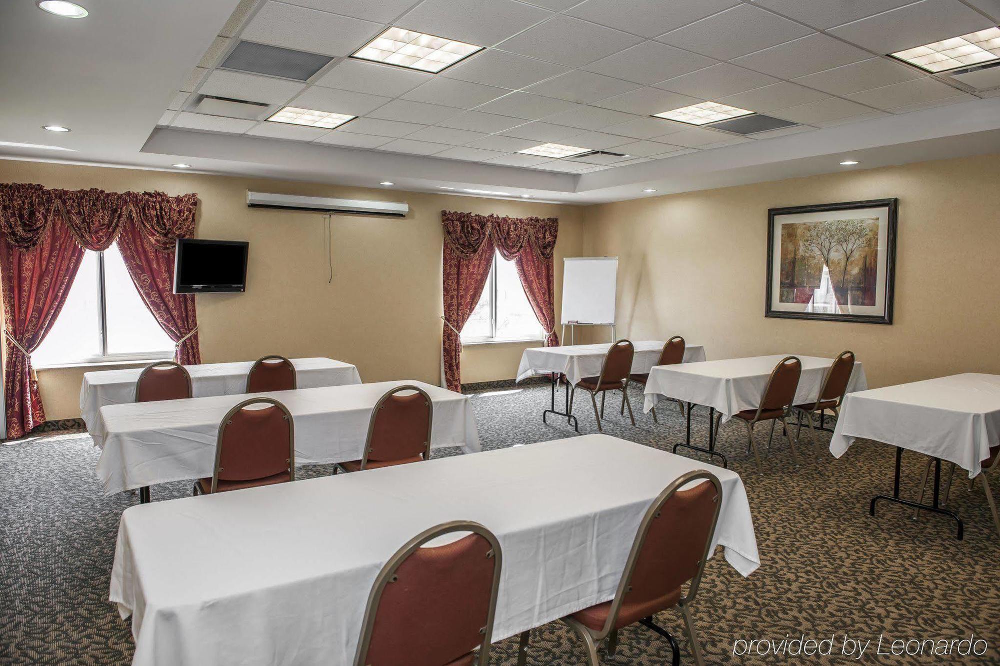 Comfort Suites Near Indianapolis Airport Экстерьер фото